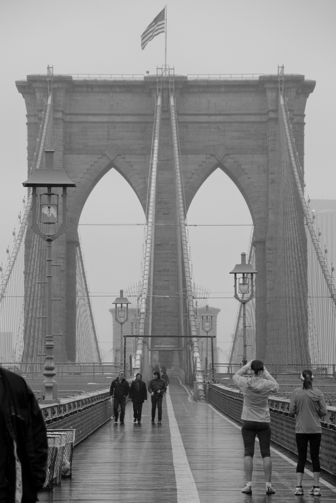 Kaum Touristen auf der Brooklyn Bridge